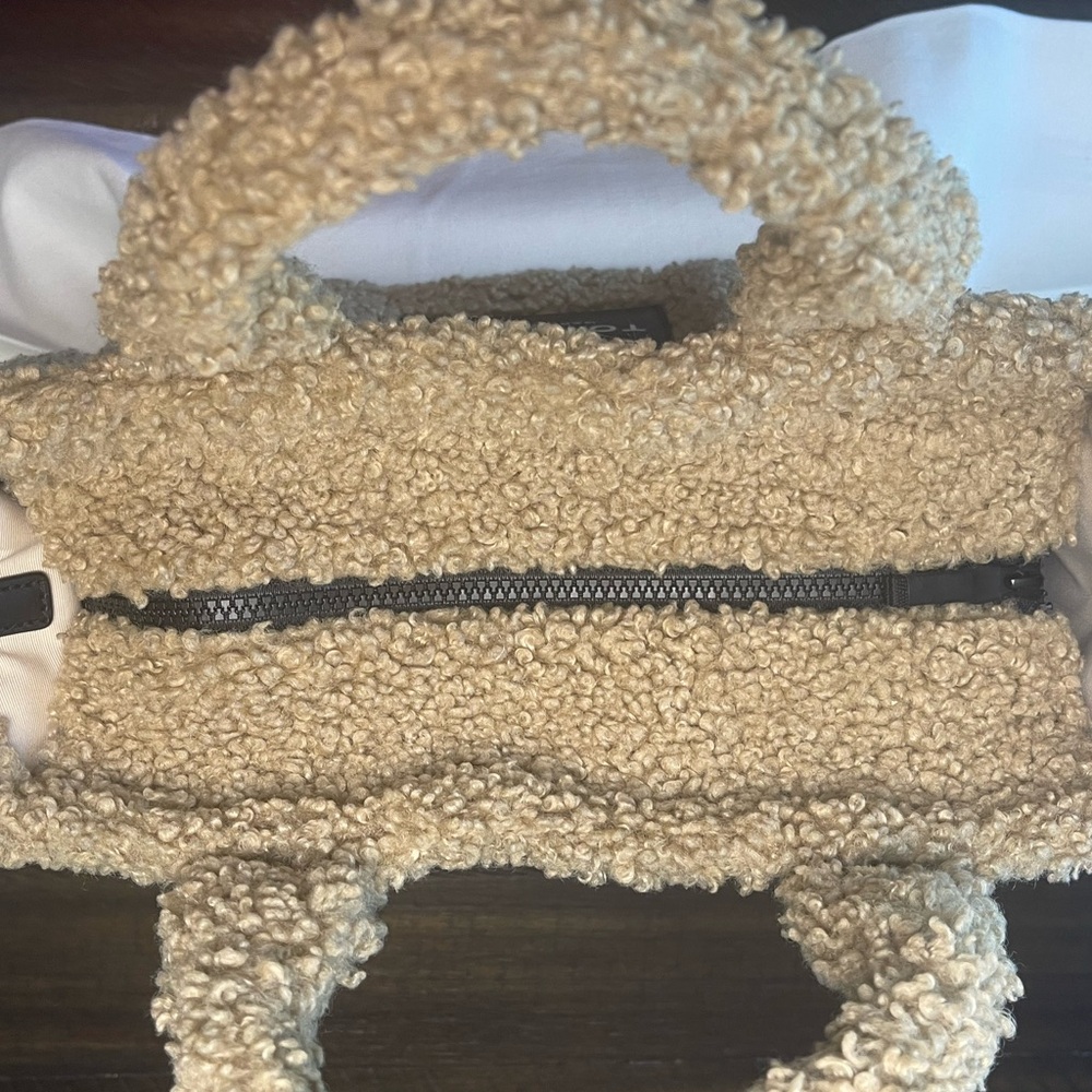 Marc Jacobs Tan Tote Bag - Picture 8 of 8